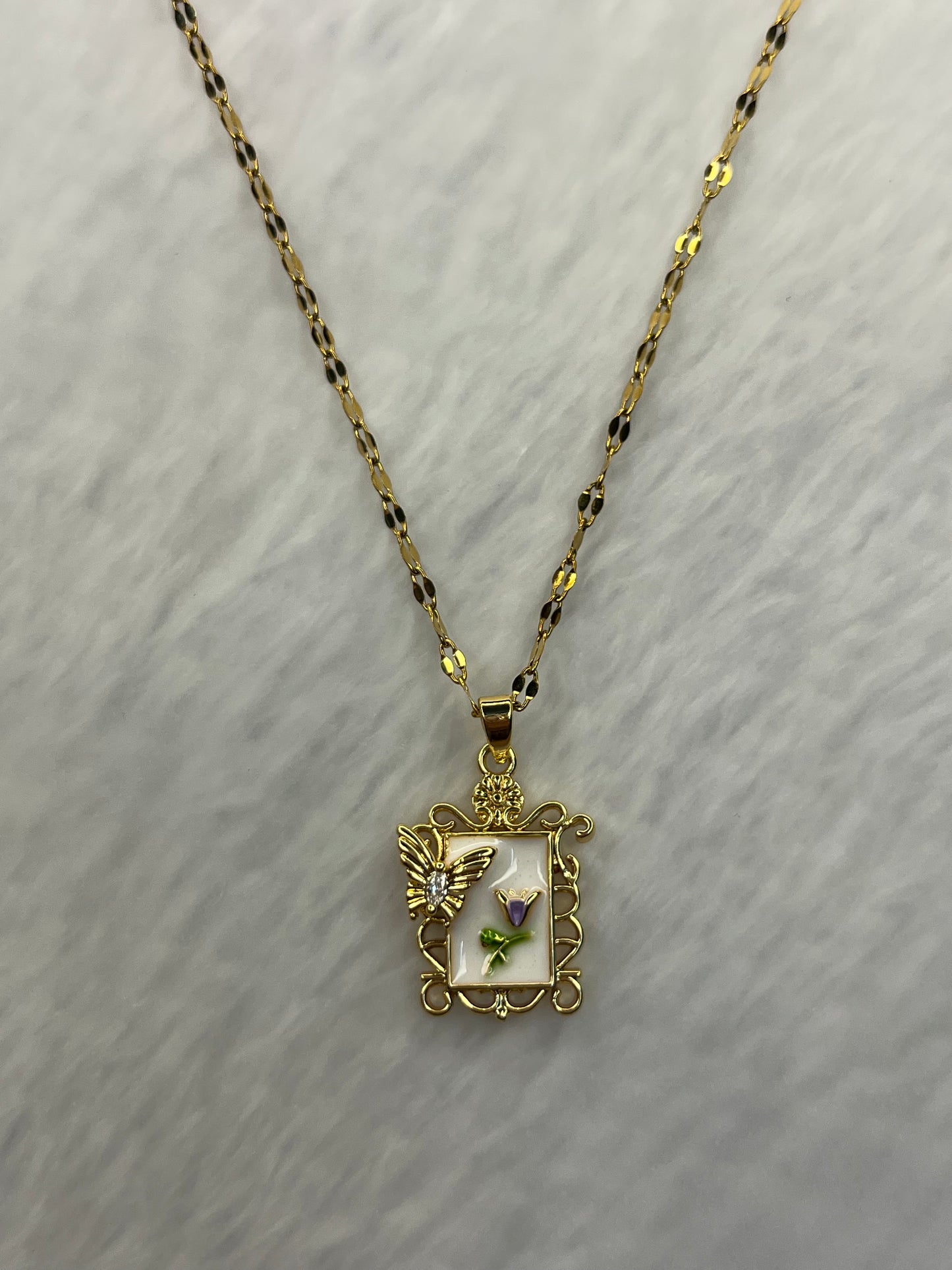 Nature’s Frame Necklace