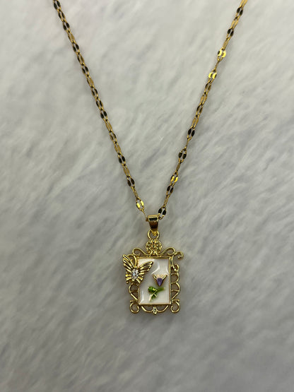 Nature’s Frame Necklace